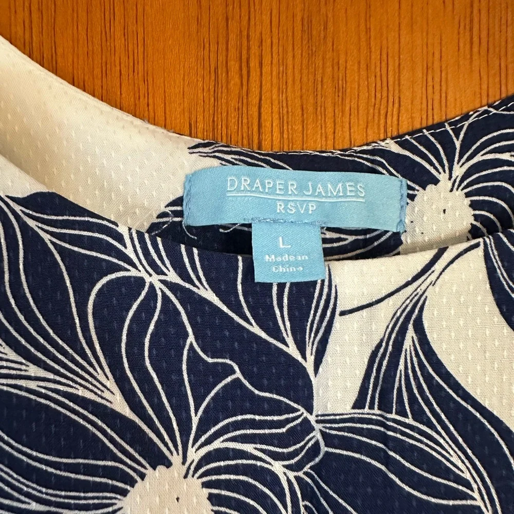 NWT Draper James Navy Floral Blouse - Picture 3 of 8